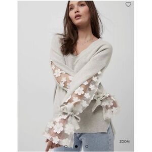 French Connection V-Neck Sweater with Floral Lace Sleeves White Sz M